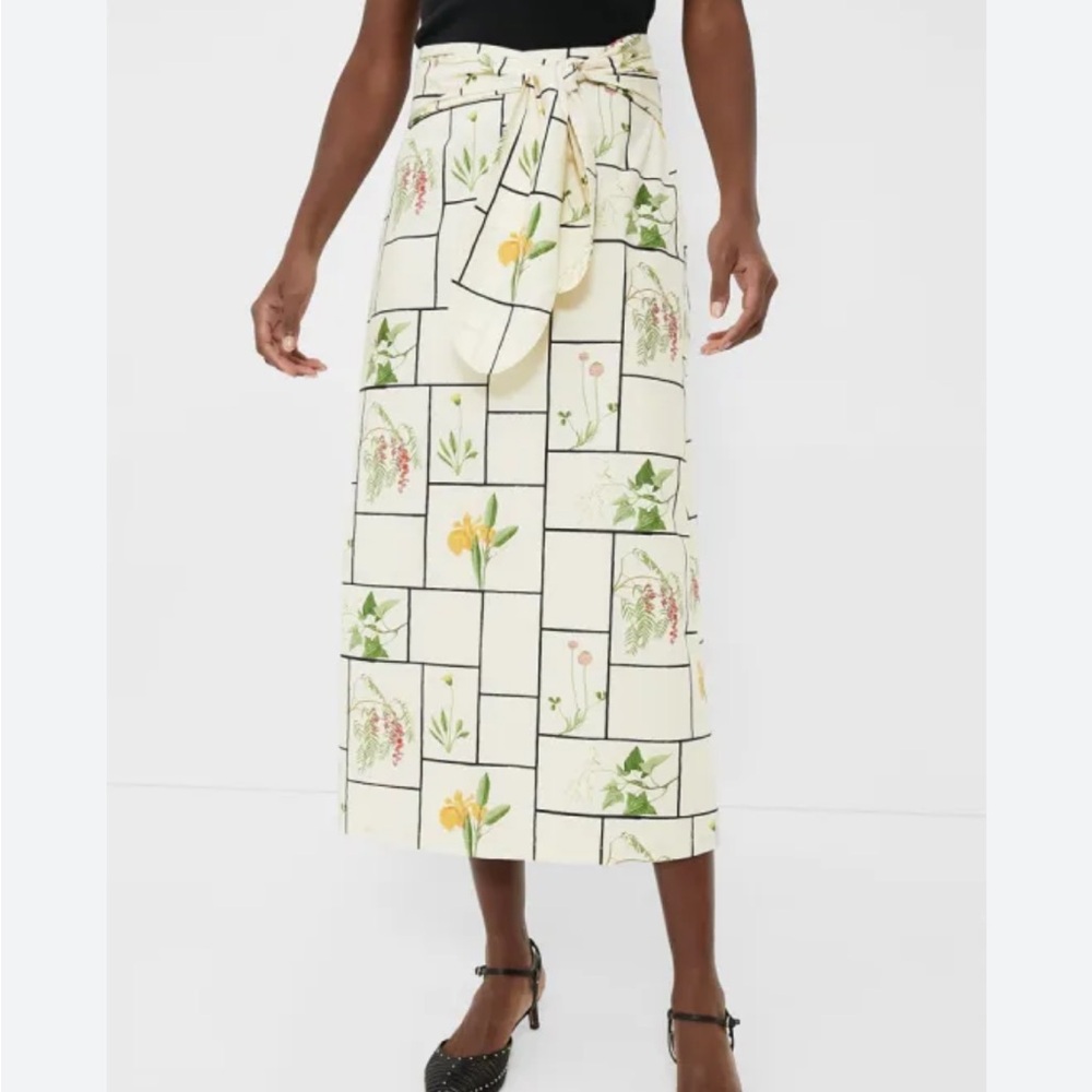 🌿NWT Tuckernuck Fresher Buds Cassie Skirt🪻
